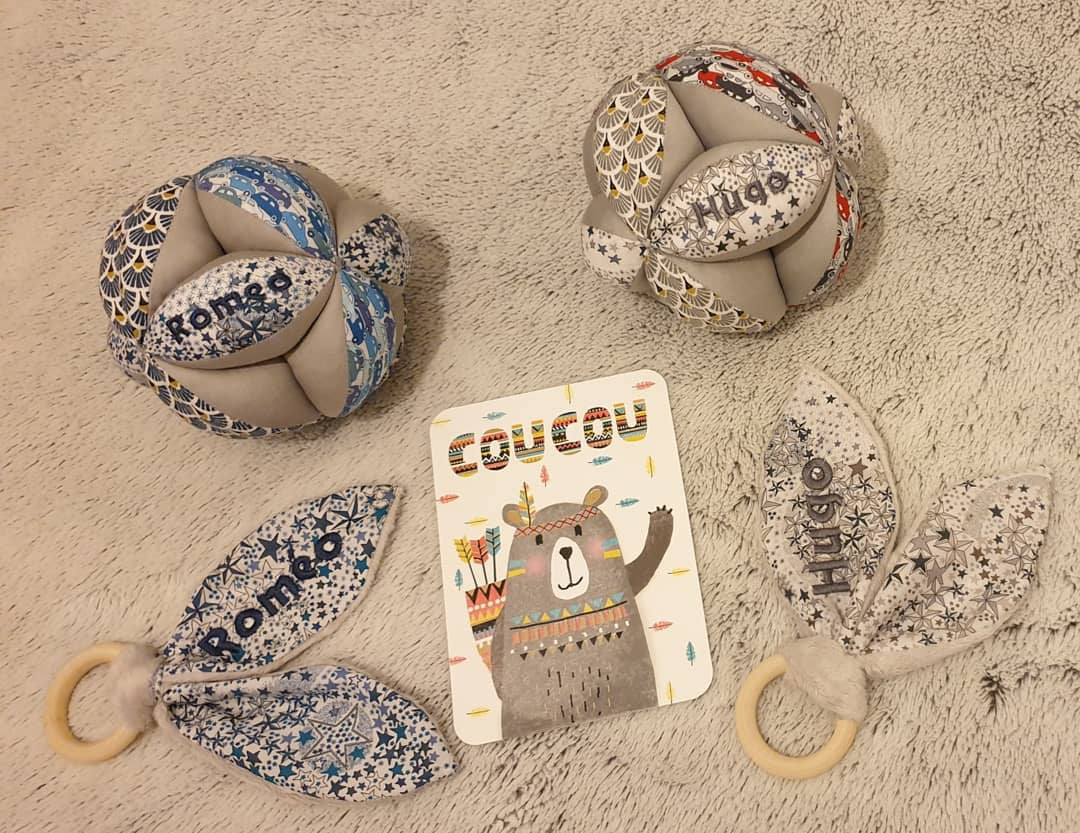 Hochet oreilles de lapin personnalisé en bois non traité
