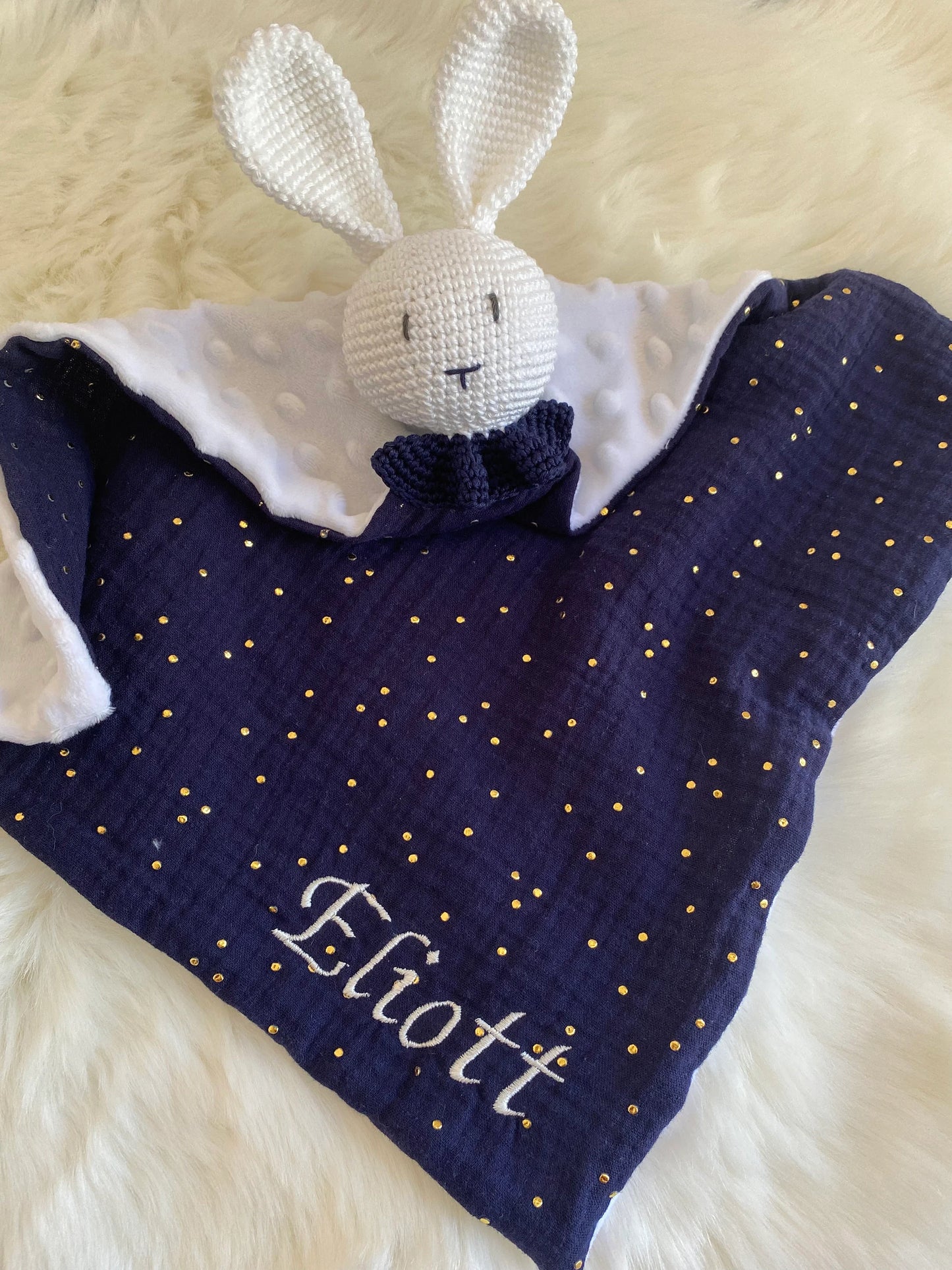 Lola le lapin - doudou personnalisé